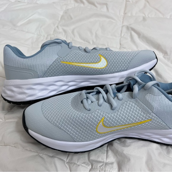 Nike Girls Revolution 6 NN (GS) in Blue, Size 7Y - Picture 5 of 7